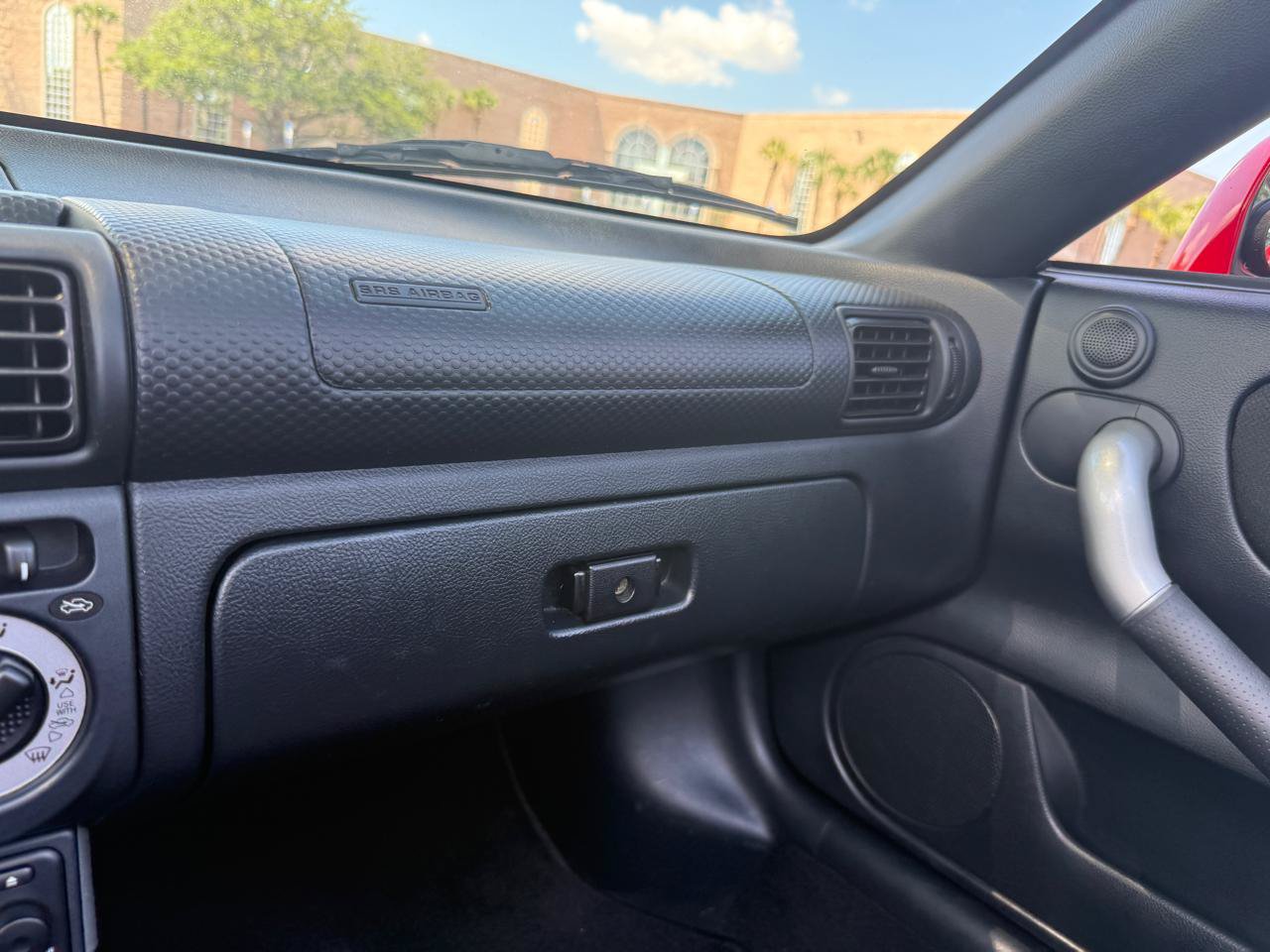 Used 2002 Toyota MR2 RWD image 38