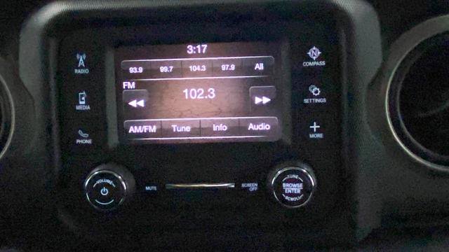 Used 2020 Jeep Gladiator Sport w/ Quick Order Package 24S AWD/4WD image 14