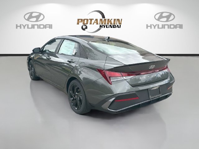 New 2026 Hyundai Elantra SEL Sport FWD image 7