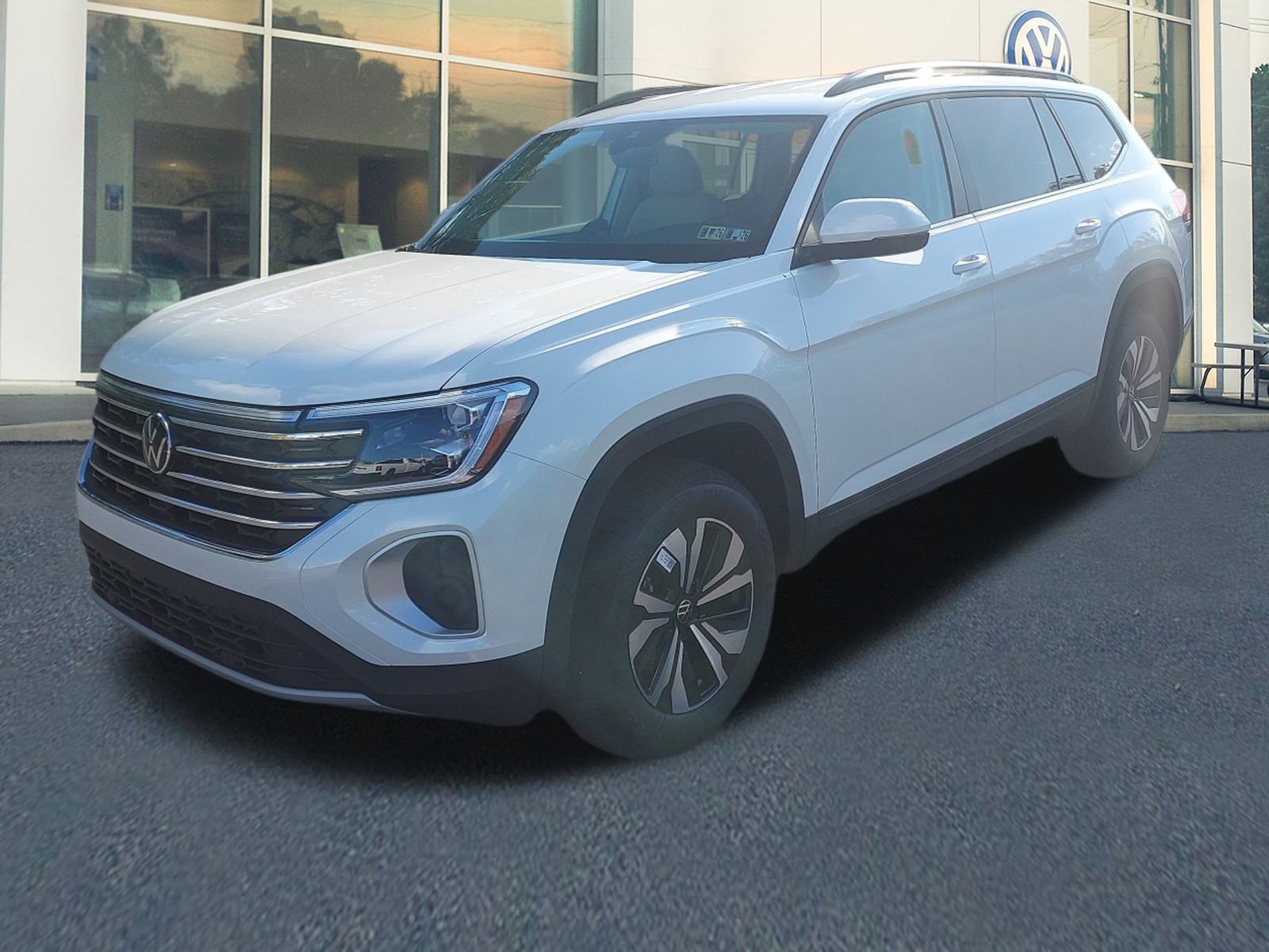 New 2026 Volkswagen Atlas SE image 2