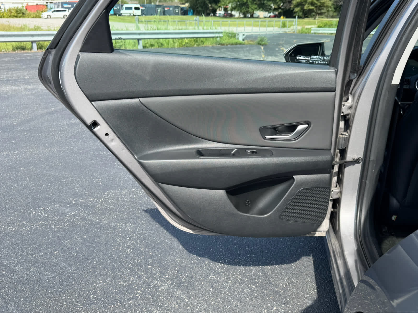 Used 2024 Hyundai Elantra Limited FWD image 19