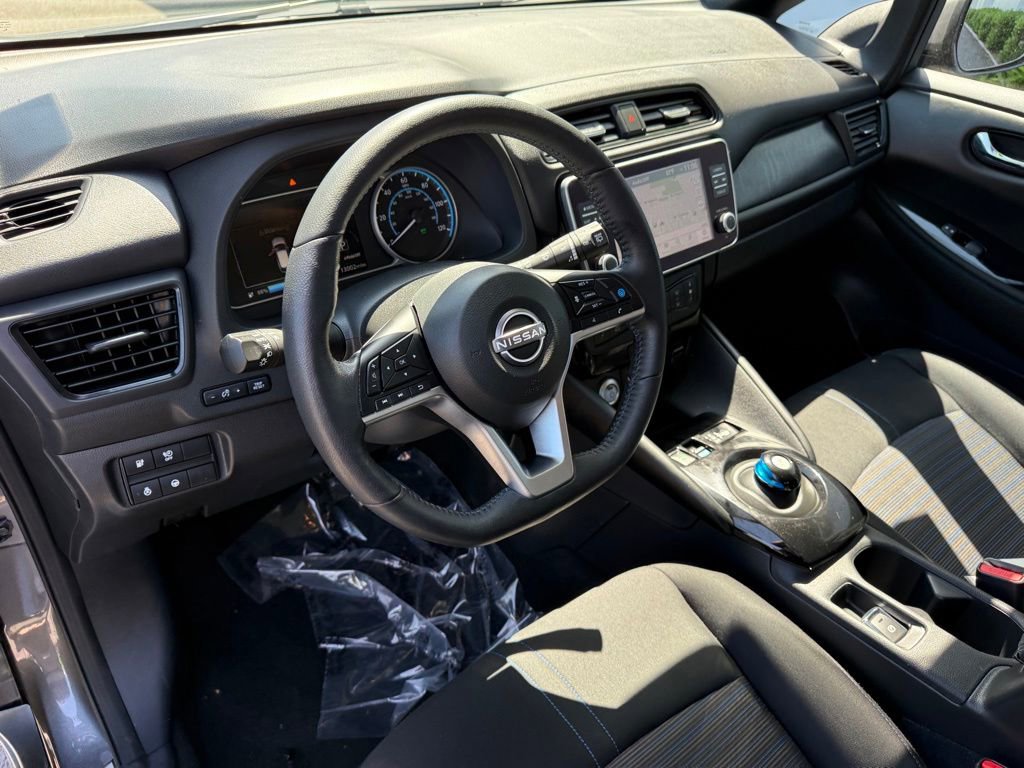 Certified 2024 Nissan Leaf SV Plus FWD image 14