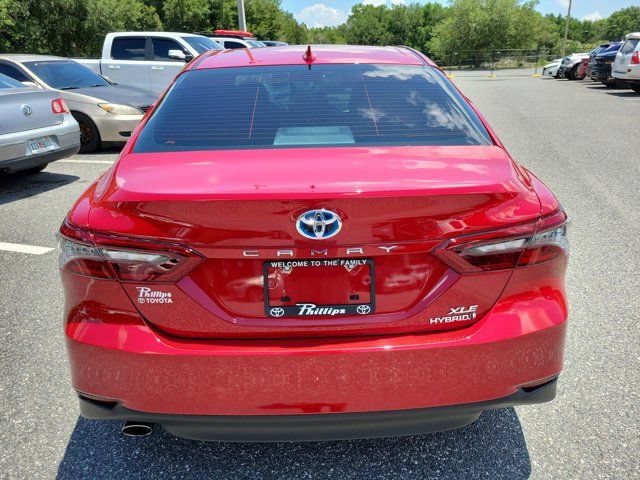 Used 2024 Toyota Camry XLE FWD image 11