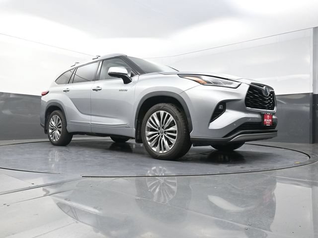 Used 2021 Toyota Highlander Platinum AWD/4WD image 31