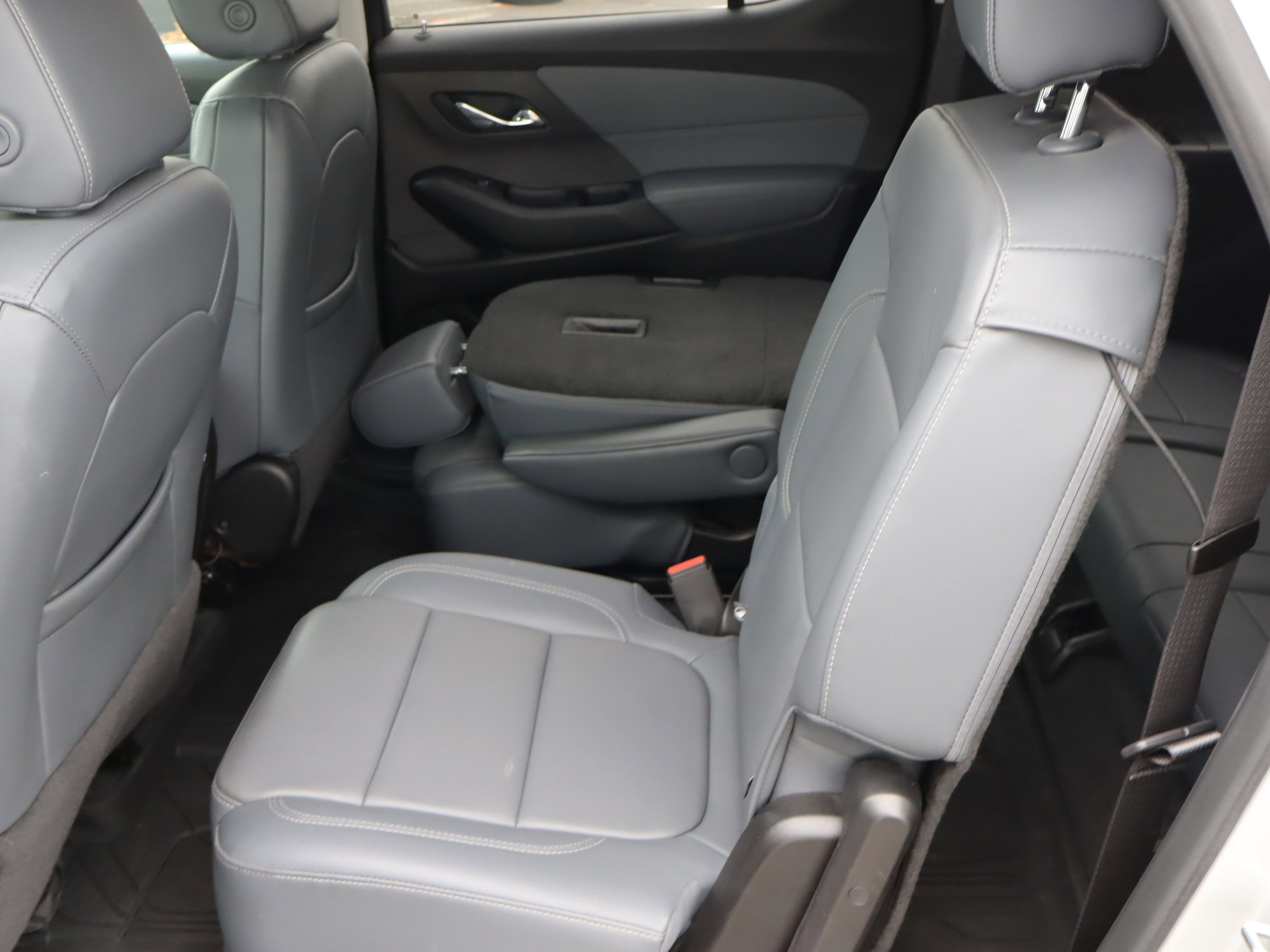 Used 2019 Chevrolet Traverse LT w/ LT Premium Package FWD image 31