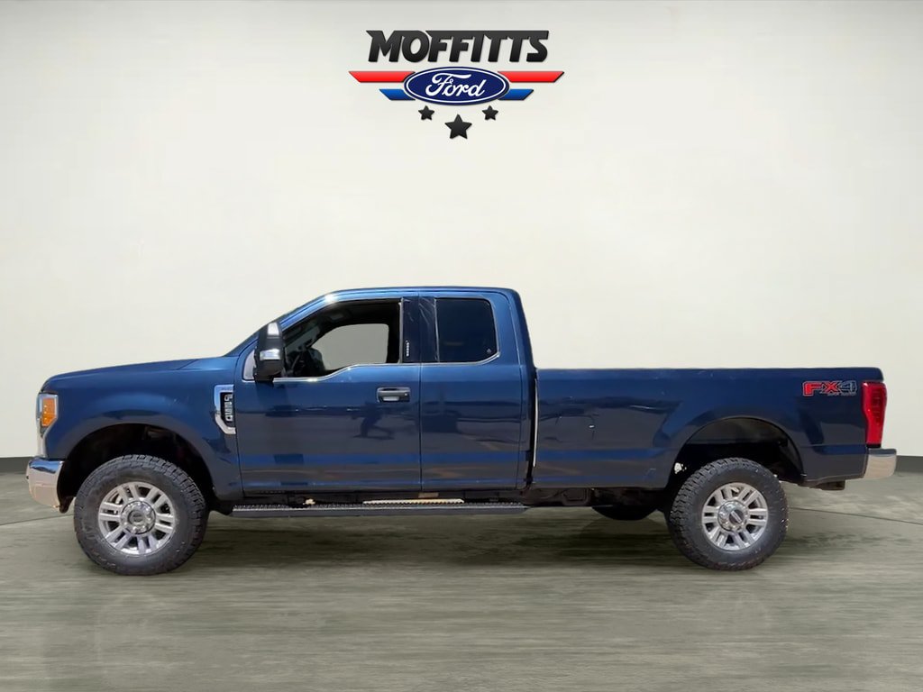 Used 2017 Ford F250 XLT w/ XLT Value Package AWD/4WD image 2