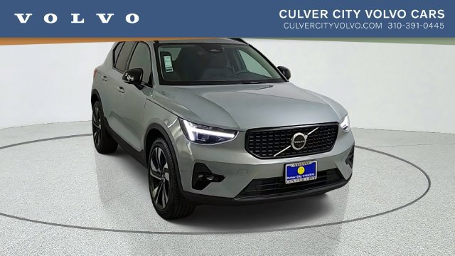 New 2026 Volvo XC40 B5 Plus w/ Protection Package Premier AWD/4WD image 1