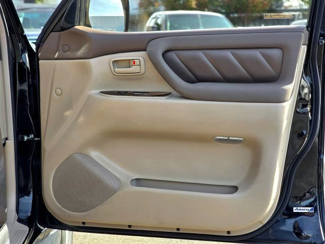 Used 1999 Toyota Land Cruiser image 25