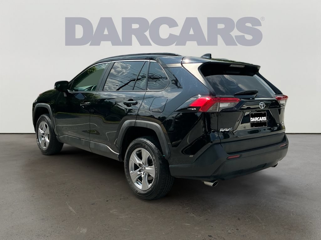 Used 2025 Toyota RAV4 XLE AWD/4WD image 5