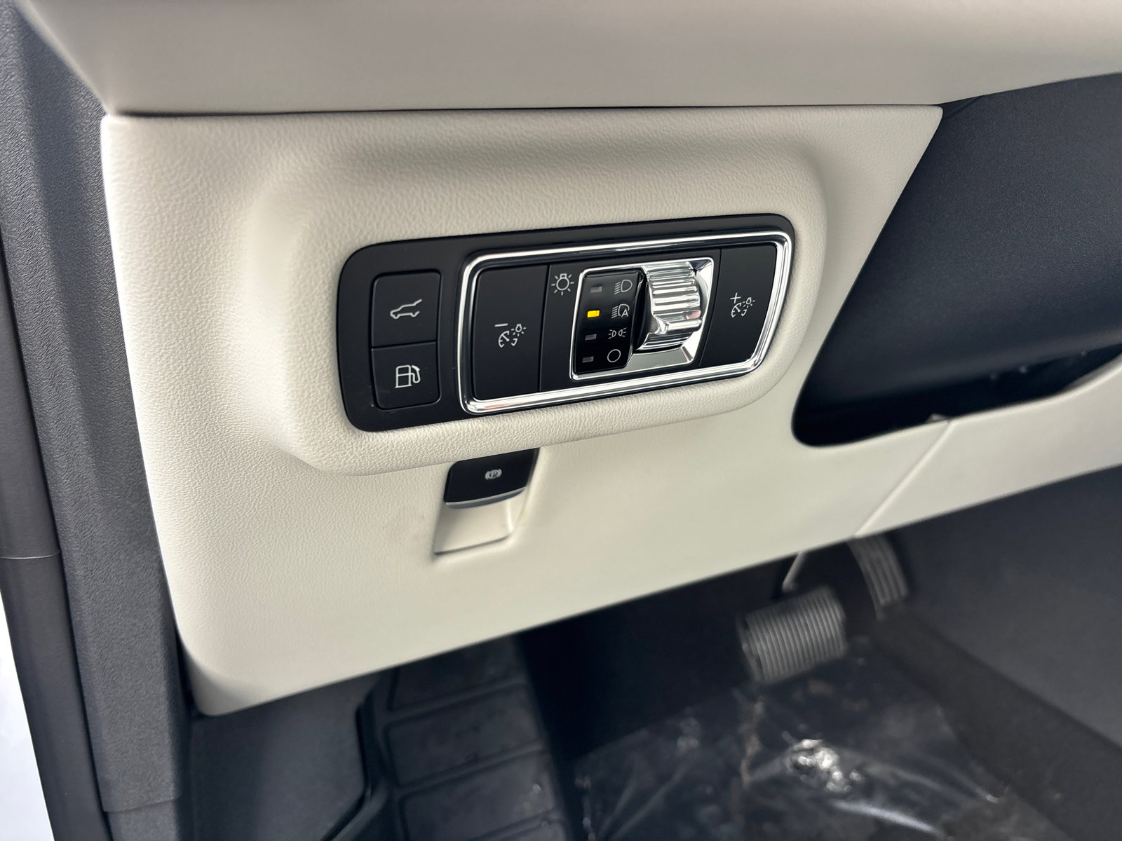 New 2026 Lincoln Nautilus Premier image 14