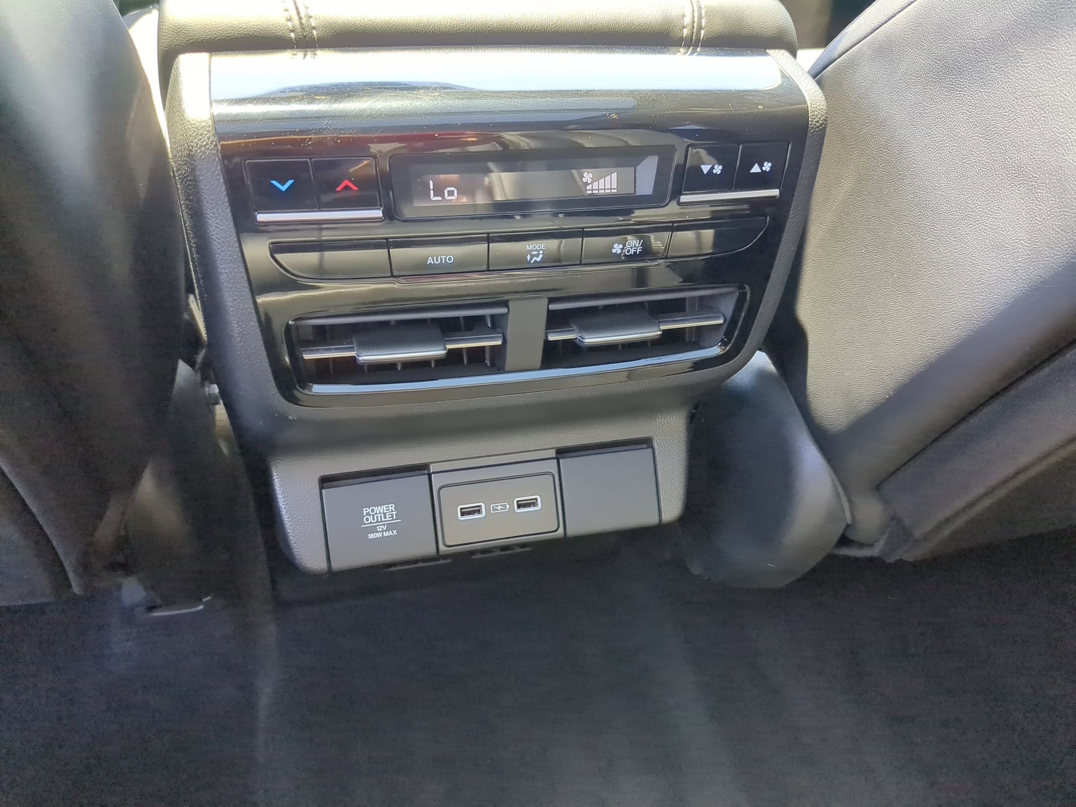 Used 2024 Acura MDX SH-AWD w/ Technology Package image 29