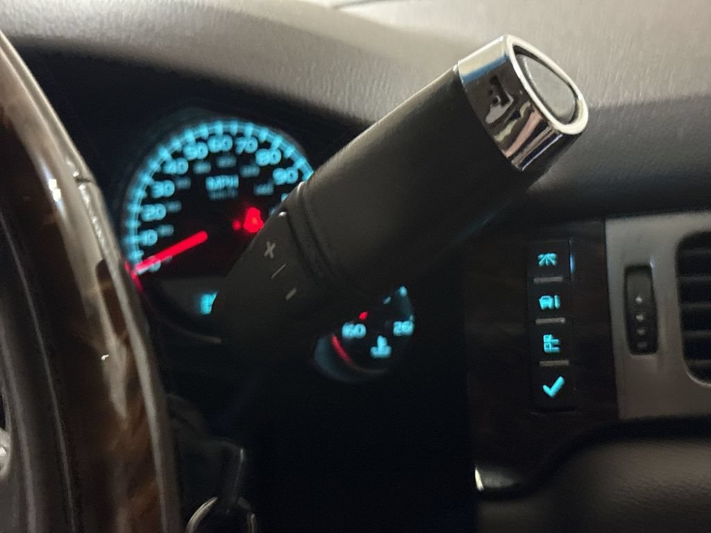 Used 2012 GMC Yukon XL Denali AWD/4WD image 18