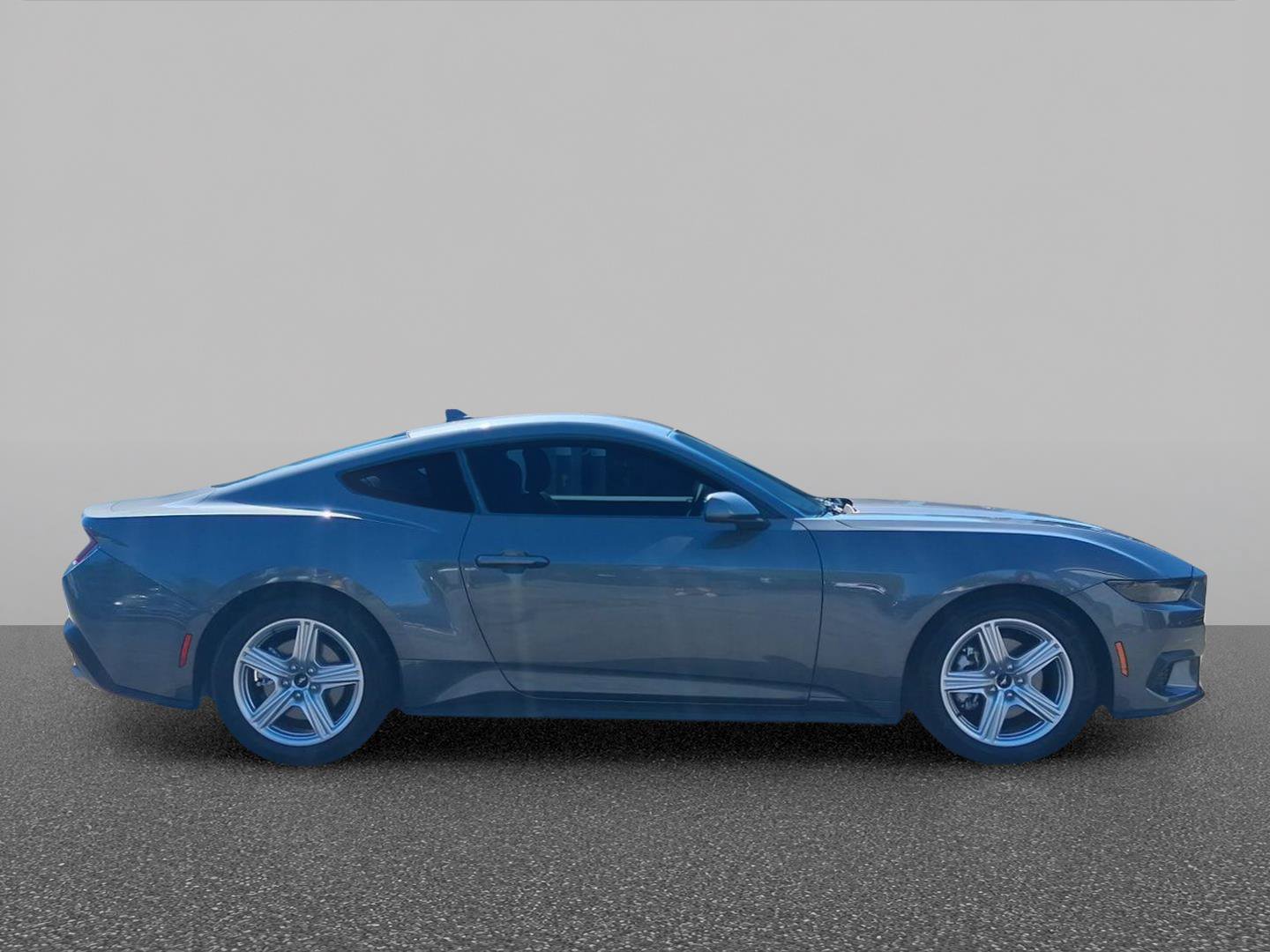 Certified 2026 Ford Mustang Coupe RWD image 4