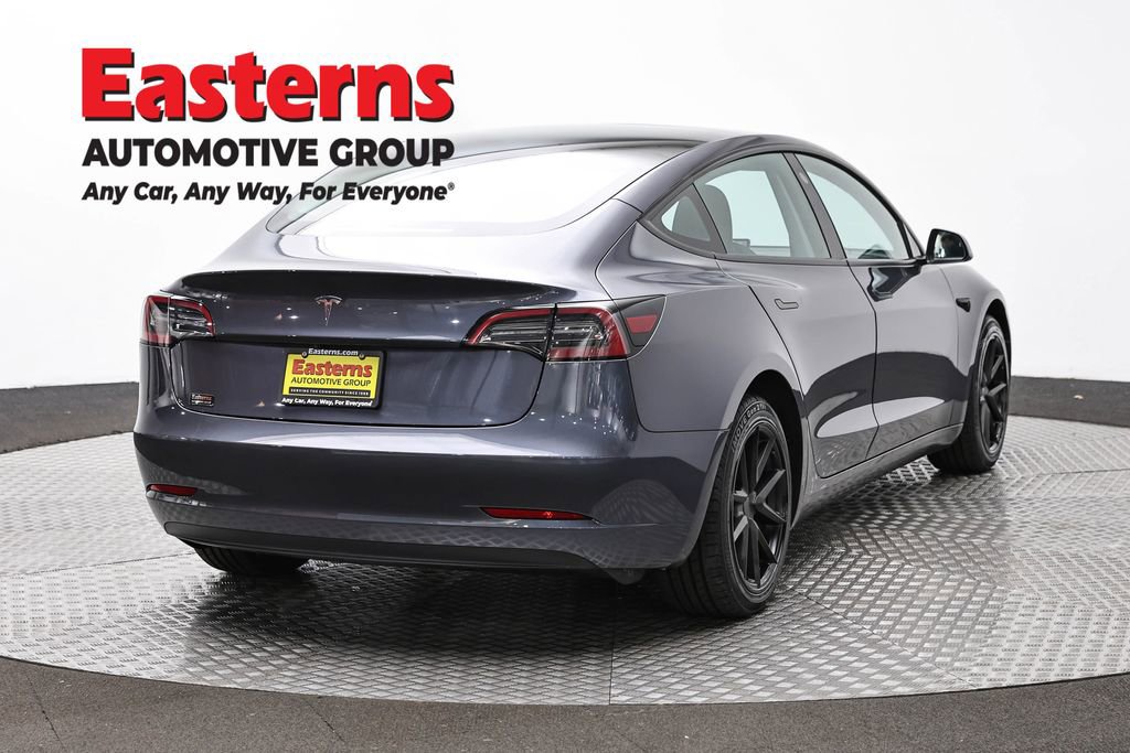 Used 2023 Tesla Model 3 Standard Range image 5