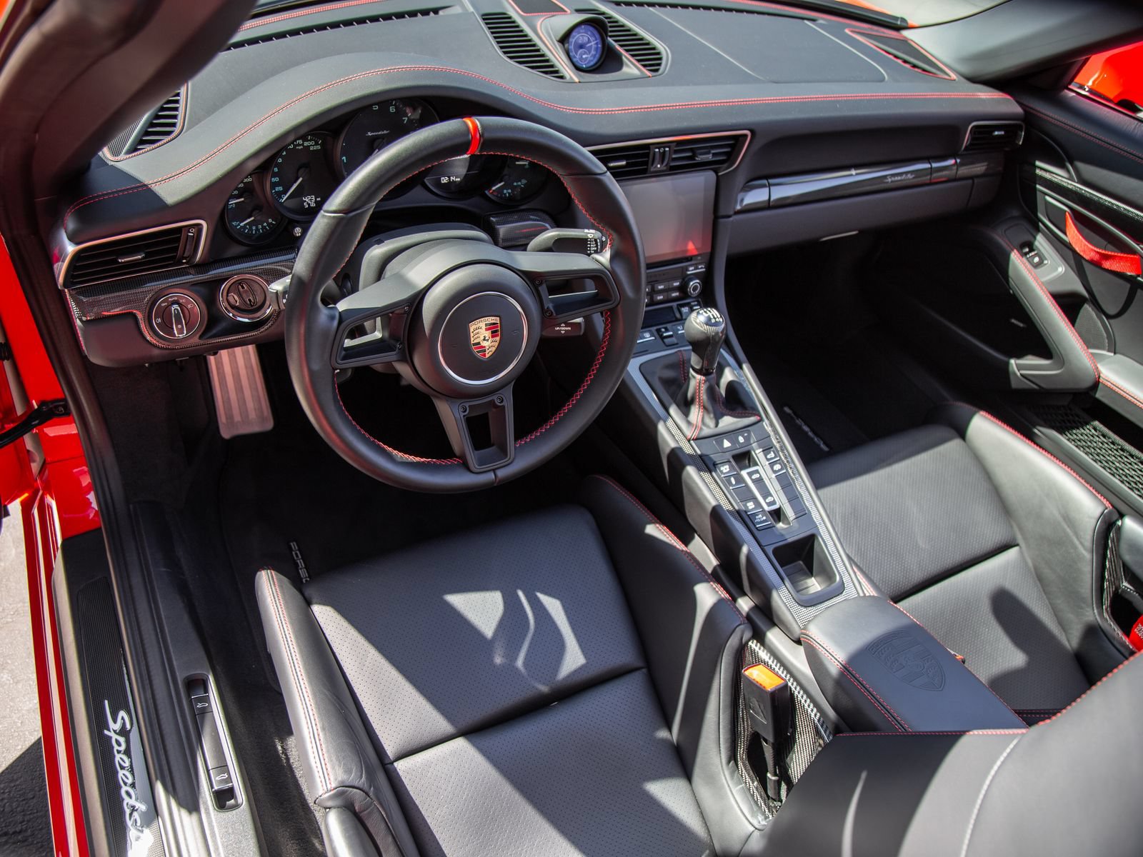 Certified 2019 Porsche 911 Speedster RWD image 4