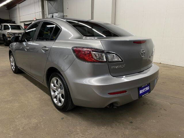 Used 2013 MAZDA MAZDA3 i SV image 3