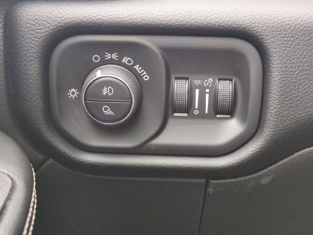New 2026 RAM 3500 Laramie AWD/4WD image 20