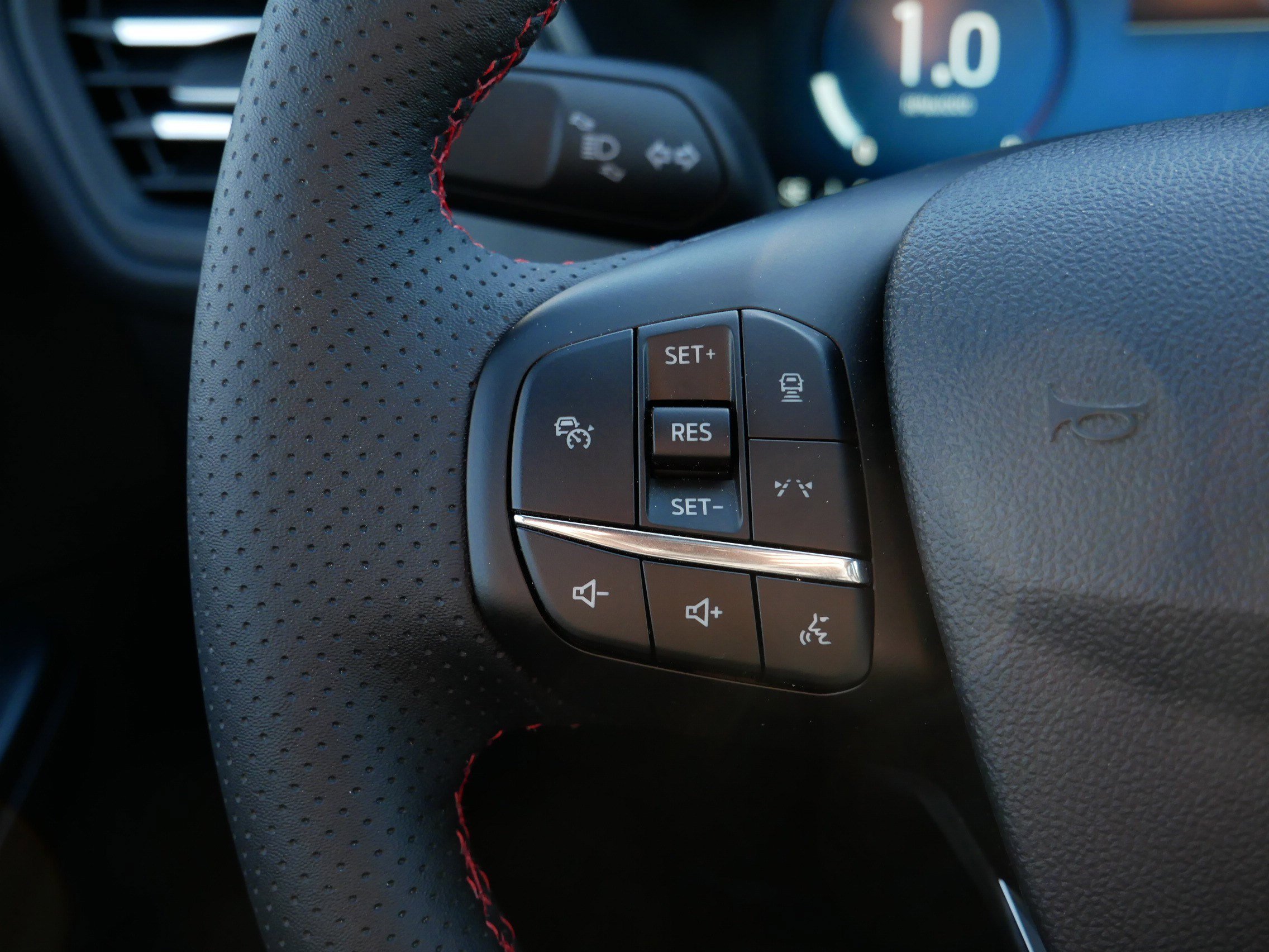 New 2025 Ford Escape ST-Line Select w/ Tech Pack #2 image 28