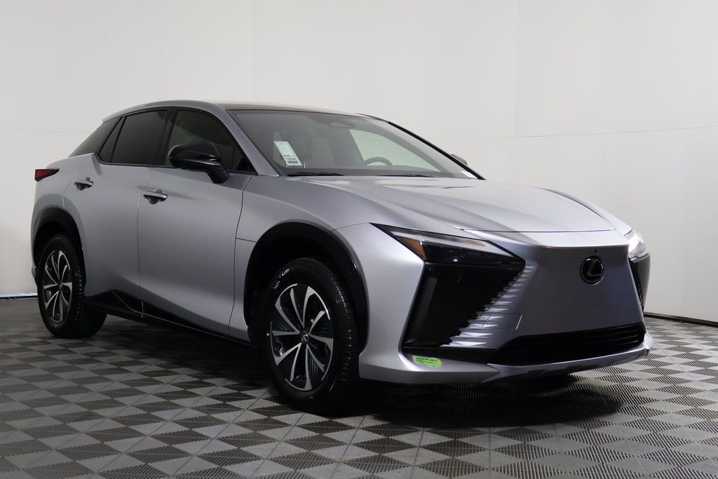 Used 2023 Lexus RZ 450e Premium image 3
