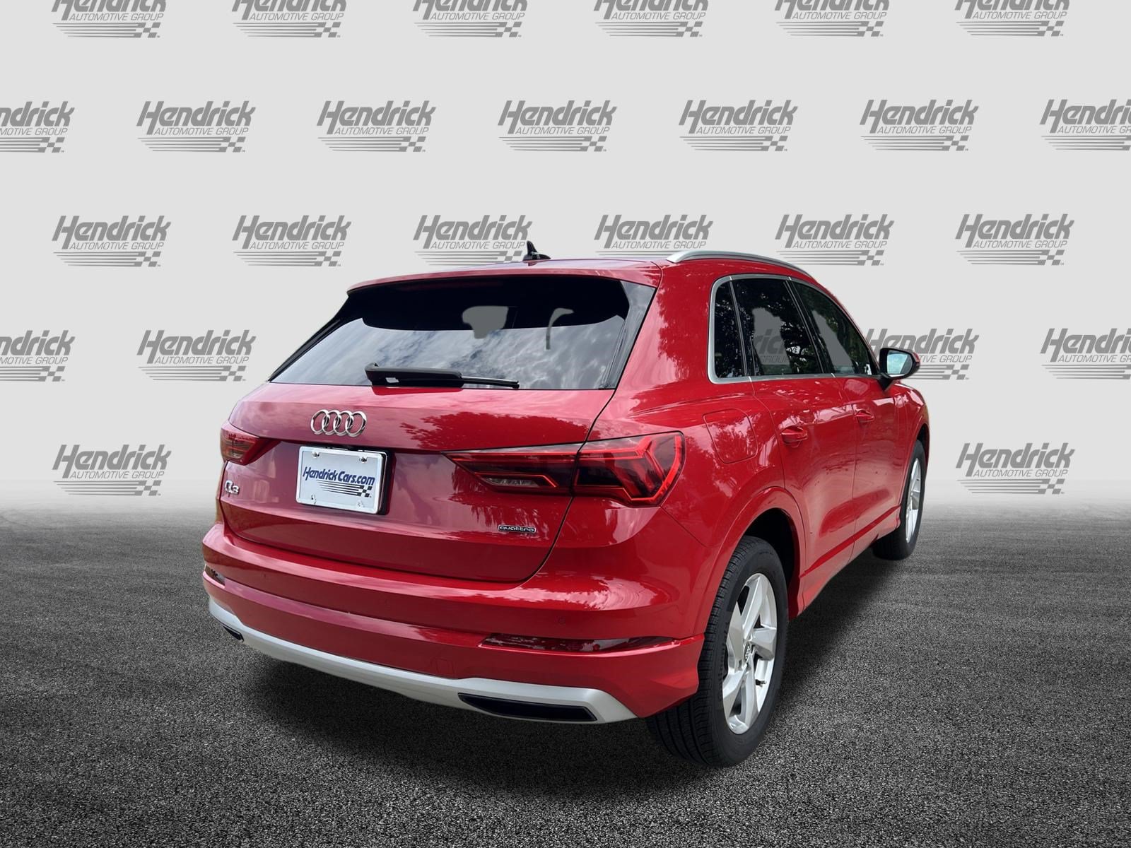 Used 2020 Audi Q3 2.0T Premium w/ Convenience Package AWD/4WD image 9