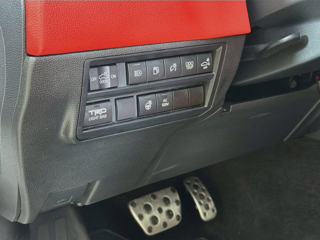 Used 2022 Toyota Tundra Limited AWD/4WD image 31