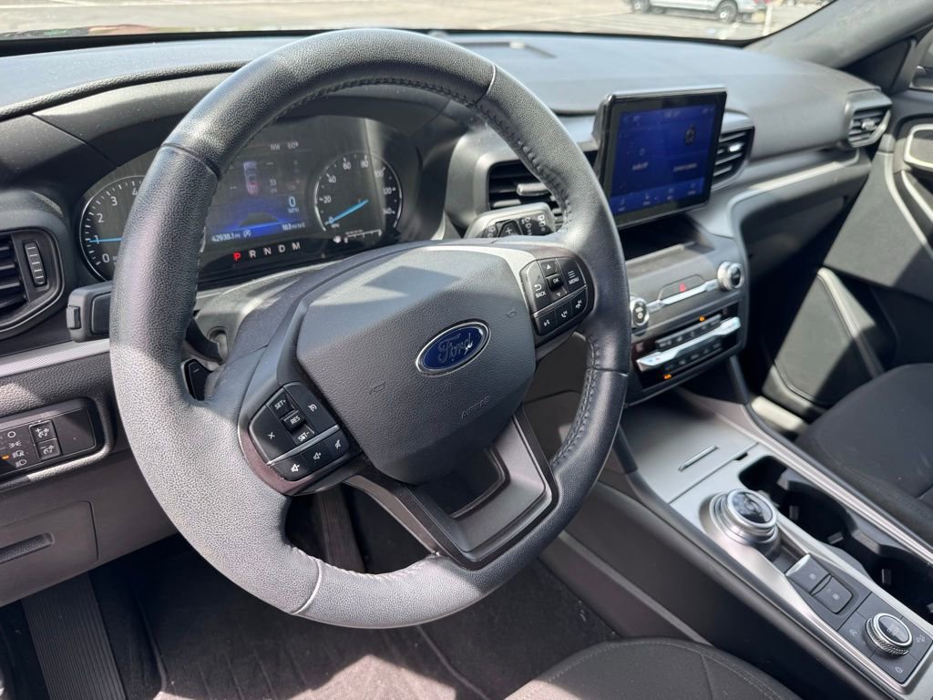 Used 2020 Ford Explorer XLT AWD/4WD image 9