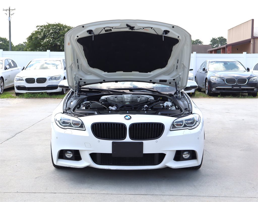 Used 2015 BMW 550i Sedan RWD image 38