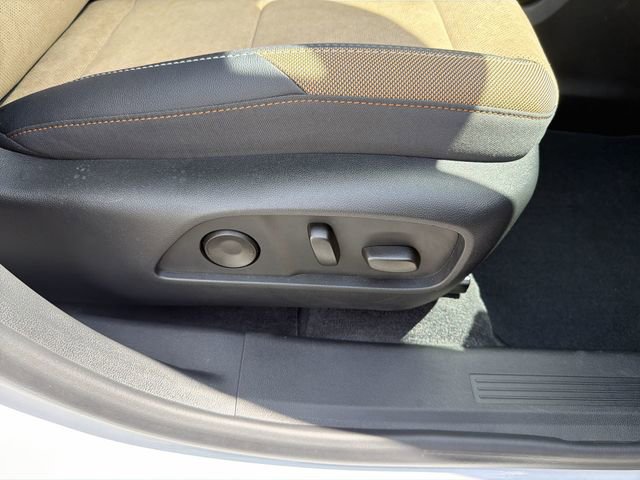 Certified 2025 Chevrolet Equinox ACTIV w/ Safety and Technology Package FWD image 19