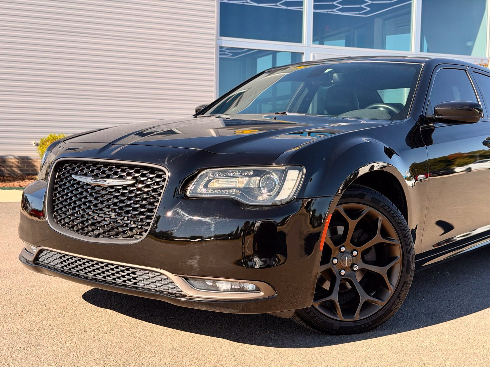 Used 2016 Chrysler 300 S RWD image 4