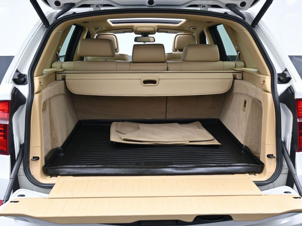 Used 2012 BMW X5 xDrive35d image 15