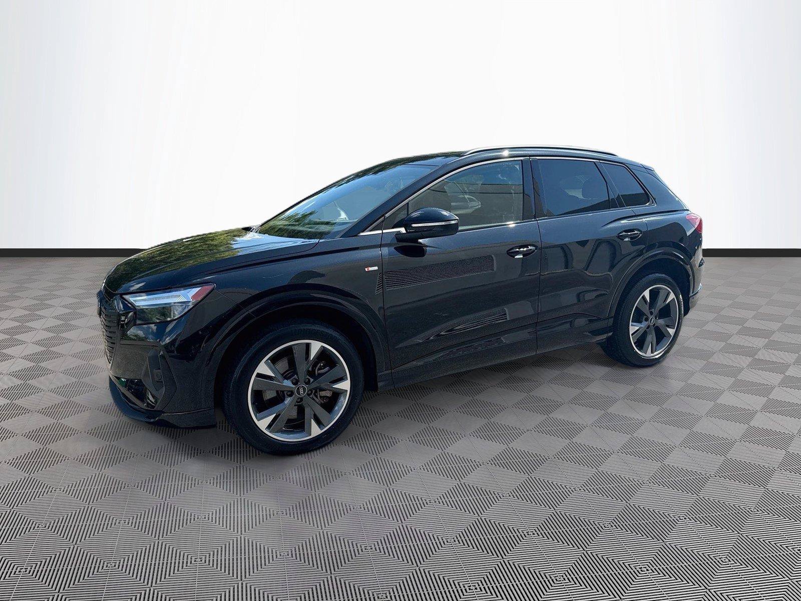 Used 2023 Audi Q4 e-tron Premium Plus AWD/4WD image 3