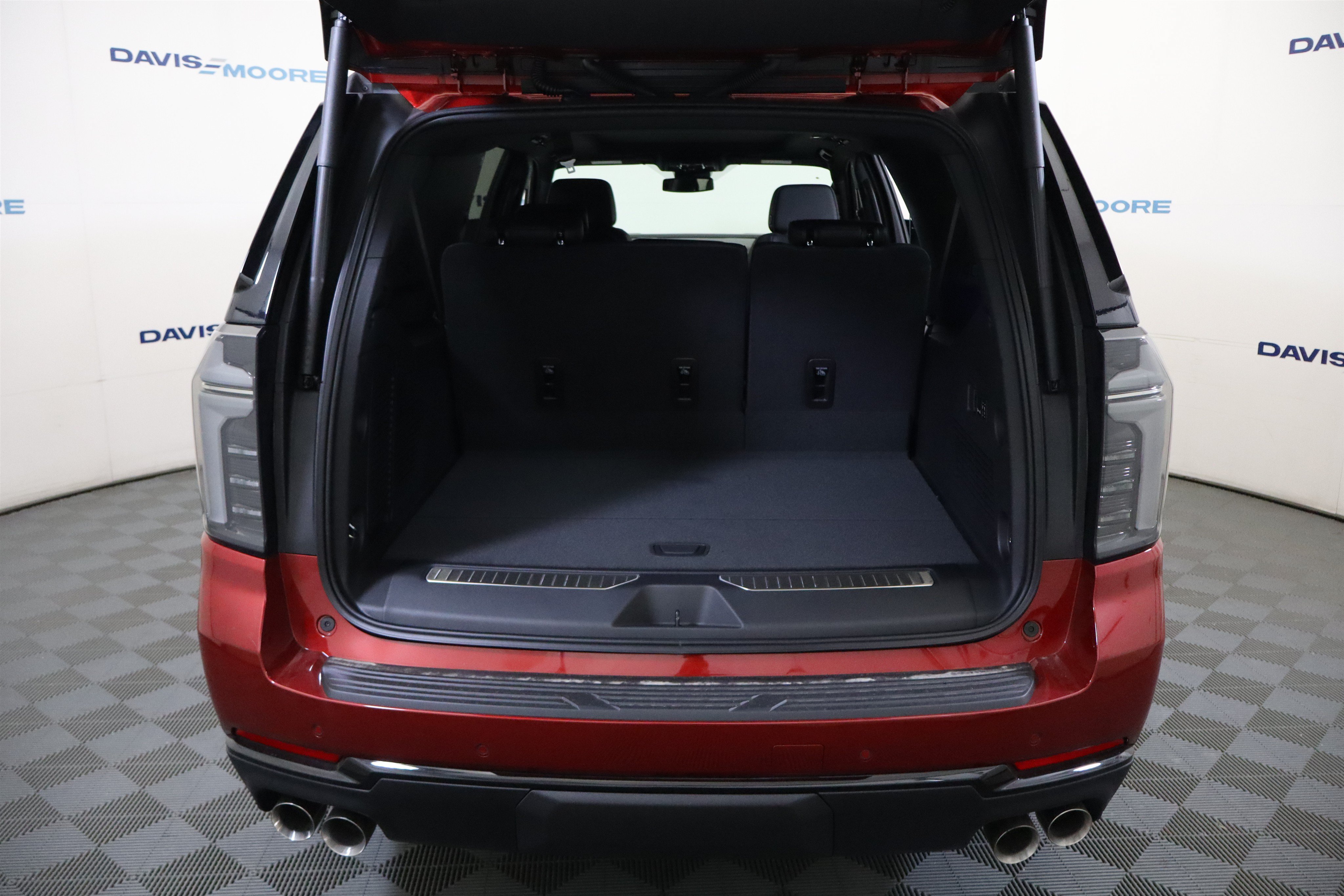 New 2026 Chevrolet Suburban RST AWD/4WD image 9