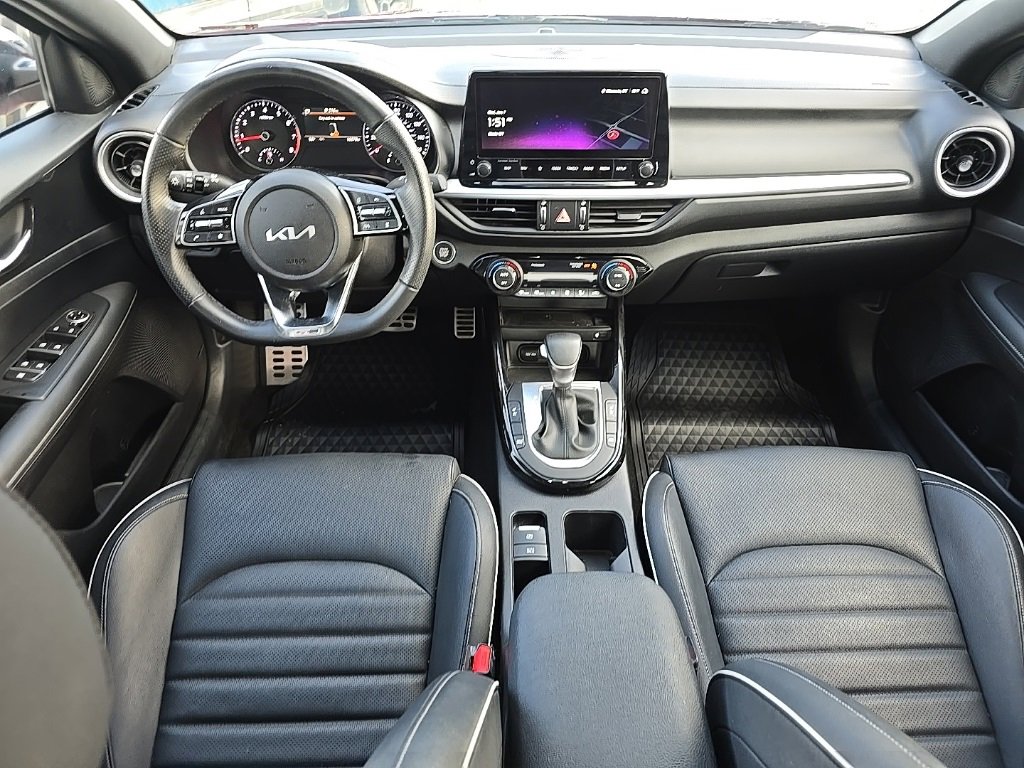 Used 2024 Kia Forte GT-Line w/ GT-Line Premium Package image 12