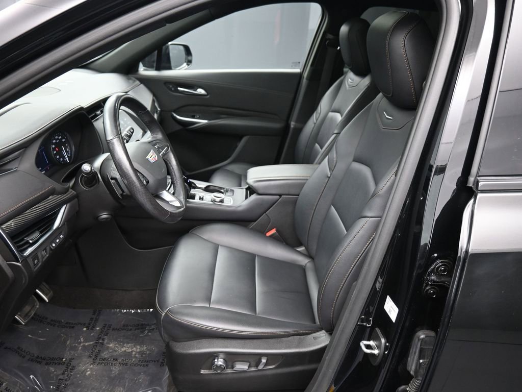 Used 2023 Cadillac XT4 Sport w/ Technology Package image 19