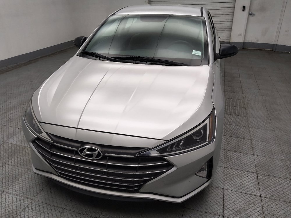 Used 2019 Hyundai Elantra SE FWD image 15