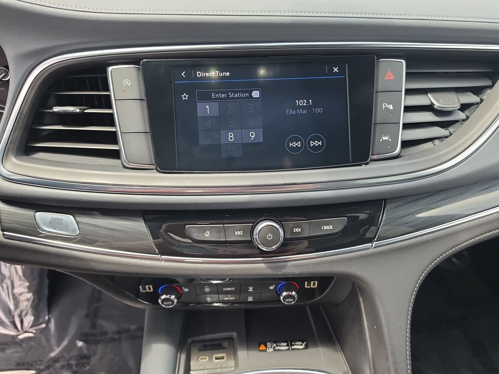 Certified 2023 Buick Enclave Essence FWD image 27