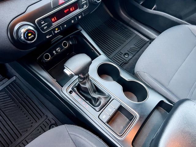 Used 2019 Kia Sorento LX image 18