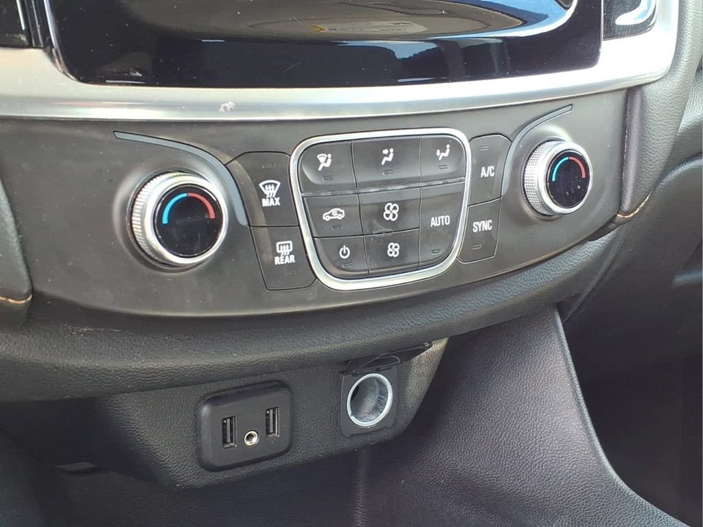 Used 2020 Chevrolet Traverse LS w/ LPO, Floor Liner Package FWD image 26