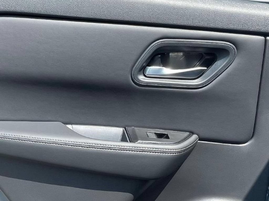 New 2026 Nissan Rogue SV FWD image 14