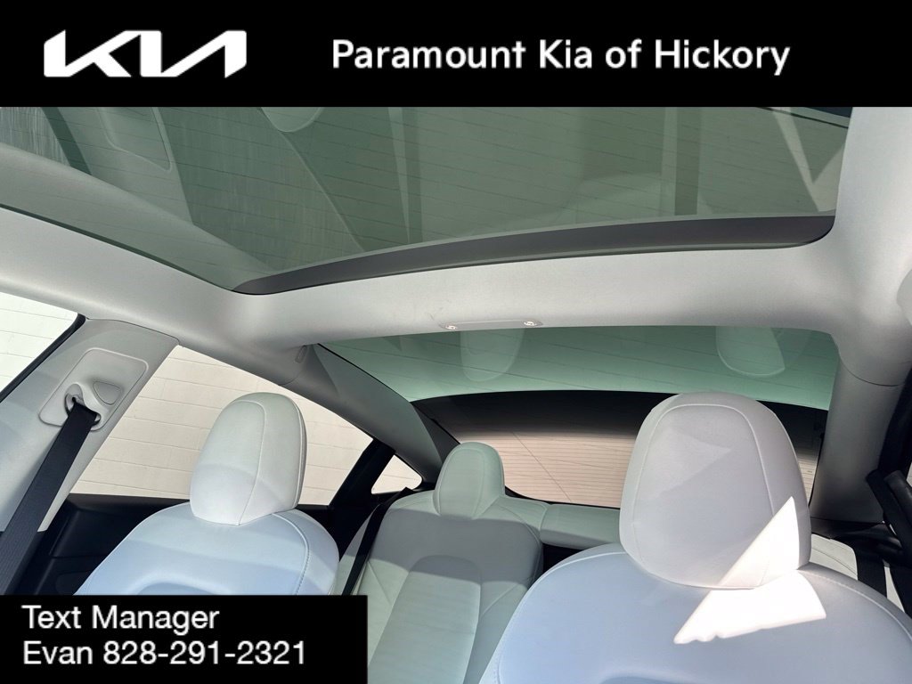 Used 2022 Tesla Model 3 Long Range AWD/4WD image 30