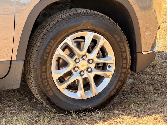Used 2019 Chevrolet Traverse LT FWD image 10