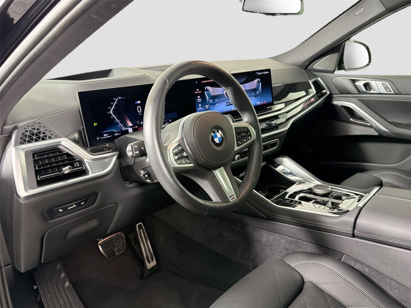Certified 2026 BMW X6 xDrive40i AWD/4WD image 9