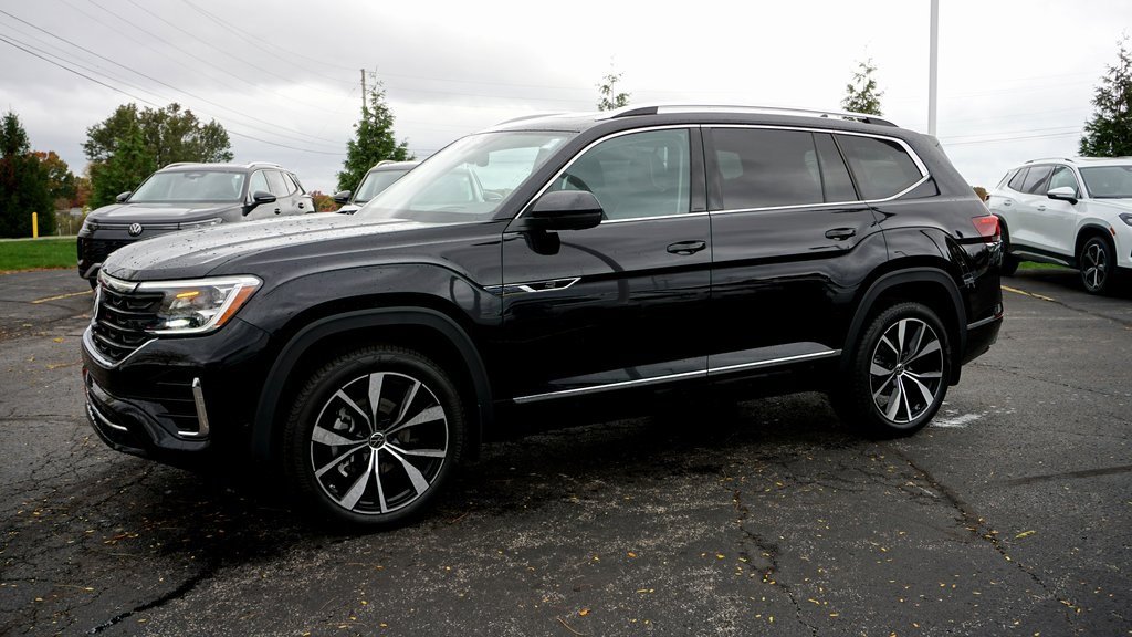New 2026 Volkswagen Atlas SEL Premium R-Line image 2
