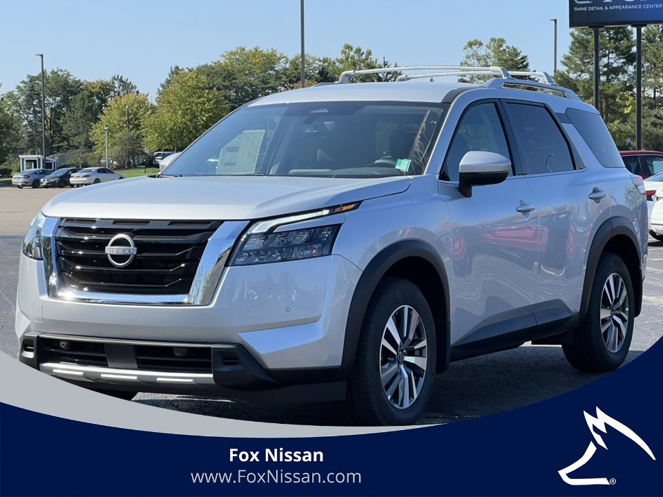 Used 2025 Nissan Pathfinder SL
