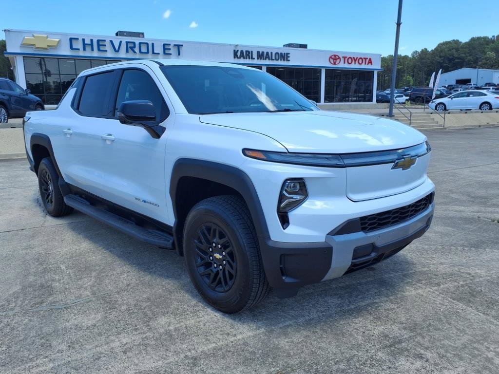 New 2025 Chevrolet Silverado EV LT image 8