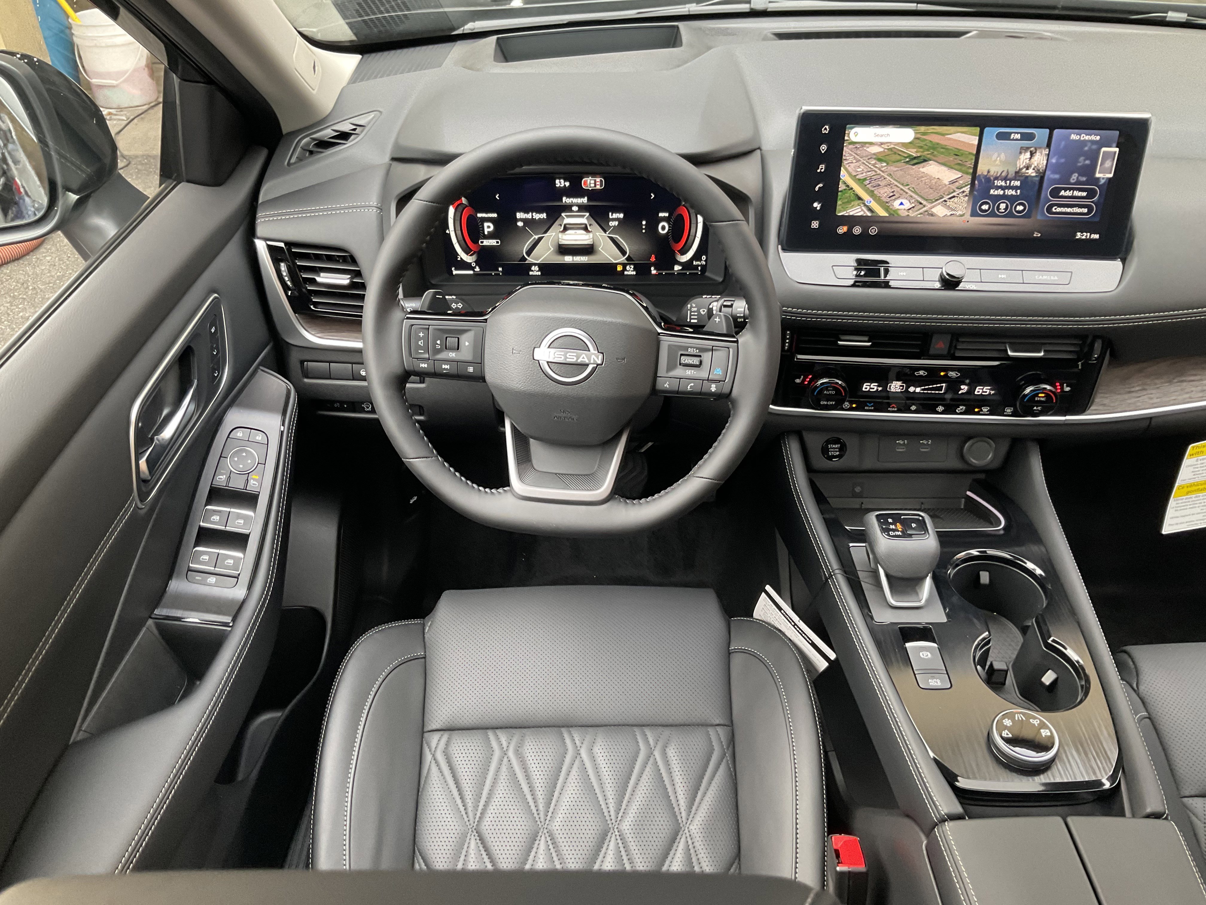 Used 2026 Nissan Rogue Platinum w/ Platinum Premium Package image 29