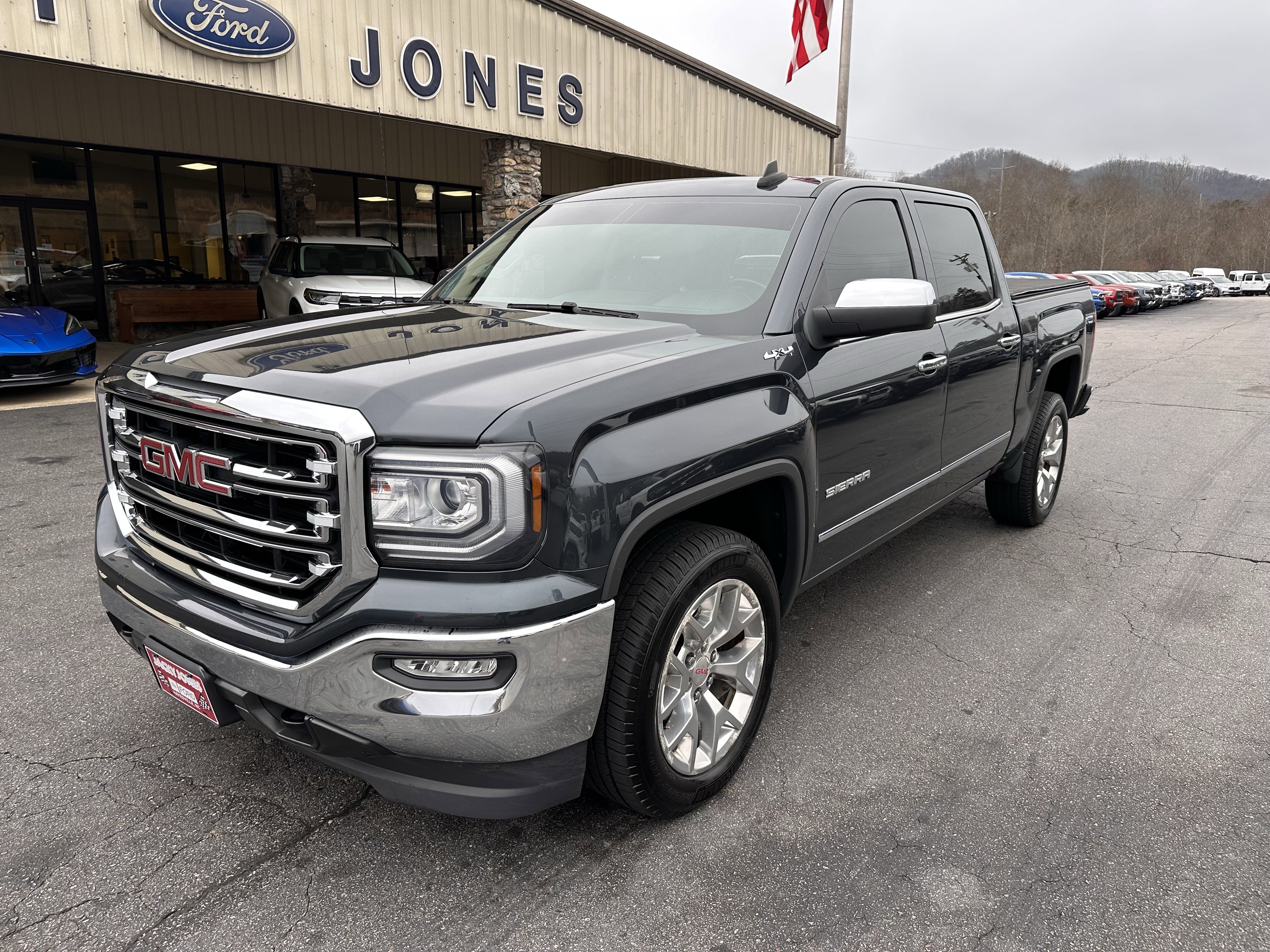 Used 2017 GMC Sierra 1500 SLT w/ SLT Premium Package image 2