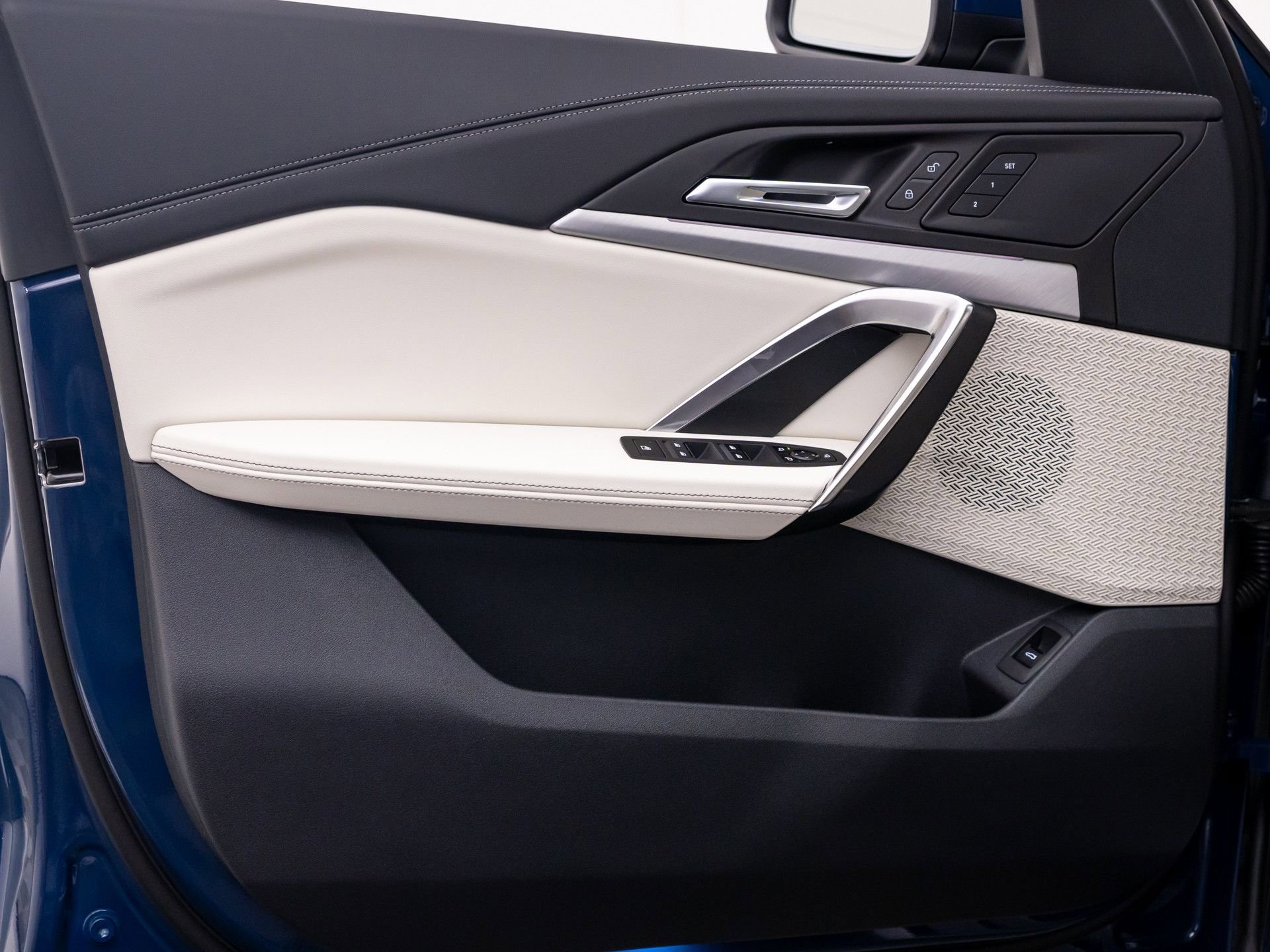 New 2026 BMW X1 xDrive28i AWD/4WD image 13