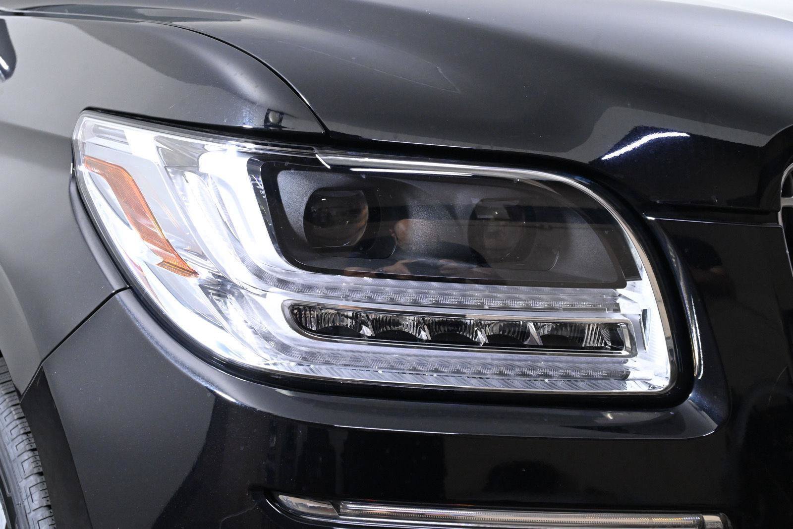 Used 2021 Lincoln Navigator L Reserve w/ Luxury Package AWD/4WD image 8