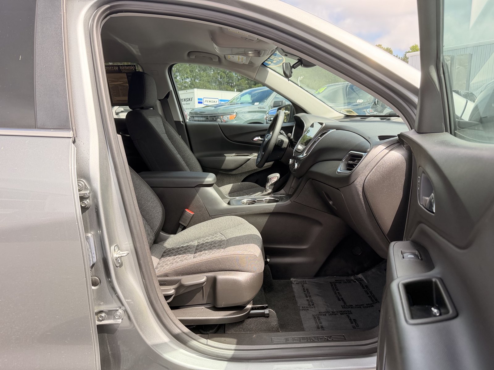 Used 2024 Chevrolet Equinox LT AWD/4WD image 33
